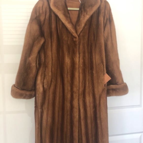 Genuine Brown Luxury Mink Coat.